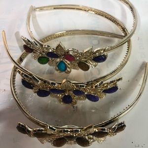 I’m selling girl hair band set of three